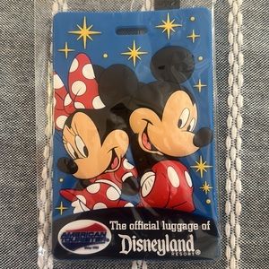 BRAND NEW American Tourister Disneyland Official Luggage Tag (1)